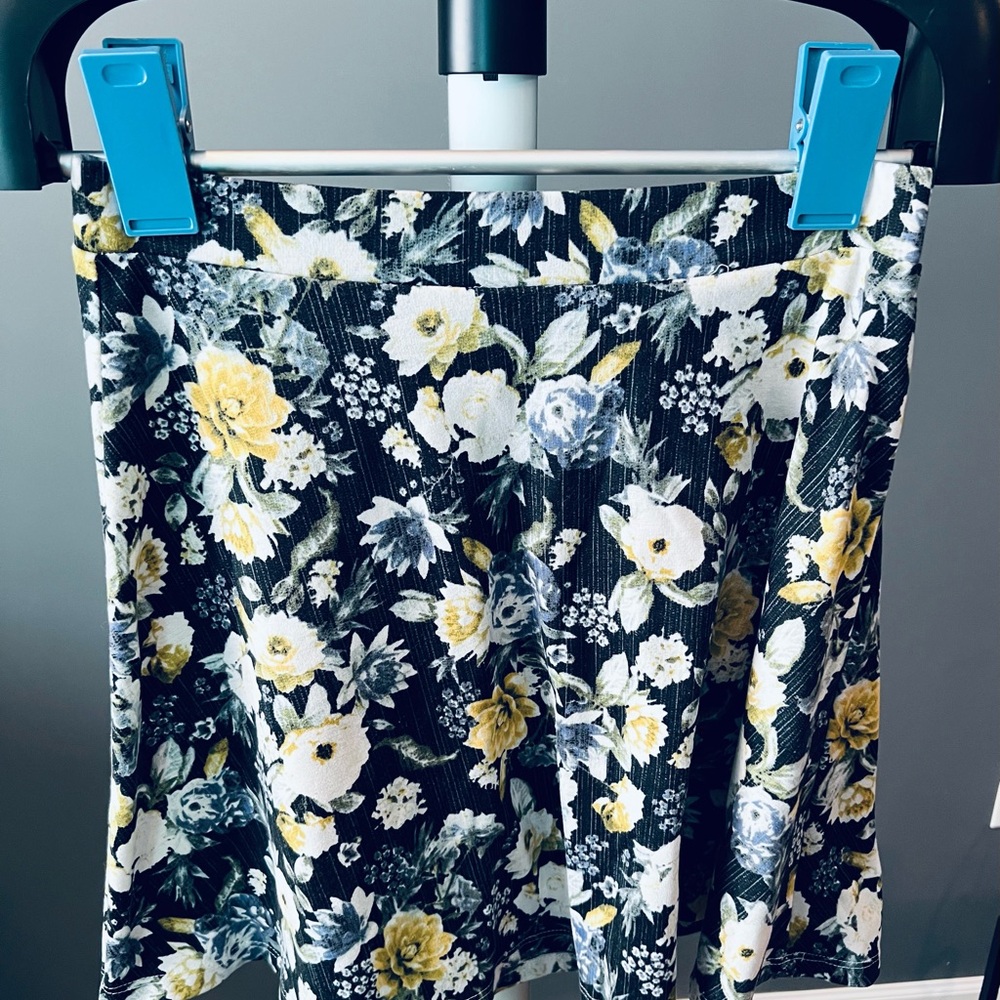 ‘H&M’ Floral Skirt with Yellow and White Flowers